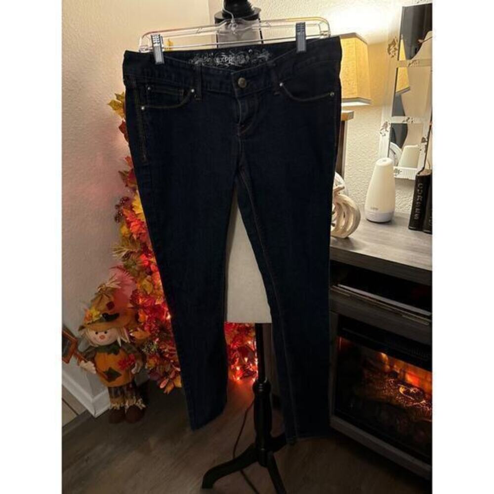 Express jeans straight leg size 6R‎